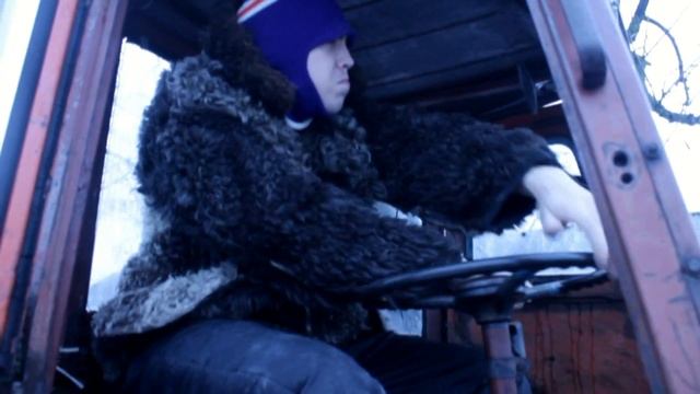 Scratche feat. ПЦКиД пос.Рощинский - Мама я в сарае (cover version мама я в дубае) смотреть онлайн