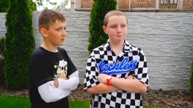 АМЕЛЬКА ВЫБИРАЕТ ЛУЧШЕГО ДРУГА! смотреть онлайн