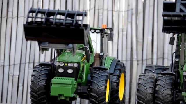Tractors John Deere  Bruder Toys  Traktor Ciągnik Tracteur  трактор Traktori  Trattori