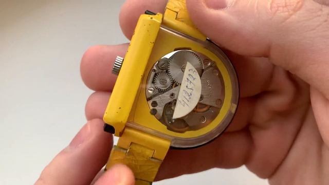 Видеообзор на уникальные музейные водонепроницаемые часы Ракета конца 1980-х Петродворцового ЧЗ смотреть онлайн