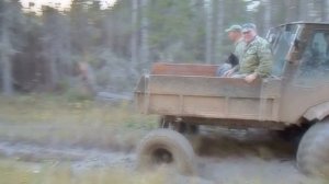 уаз на обдирышах и трактор т-16