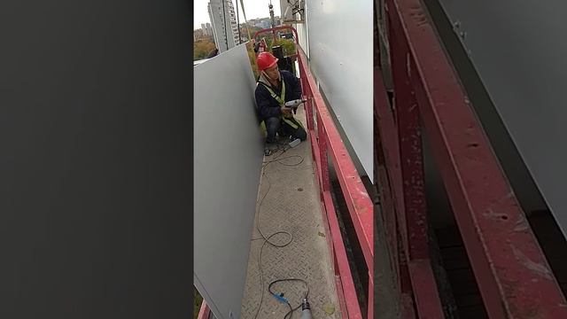 Работа на люльке. Москва 2018 смотреть онлайн