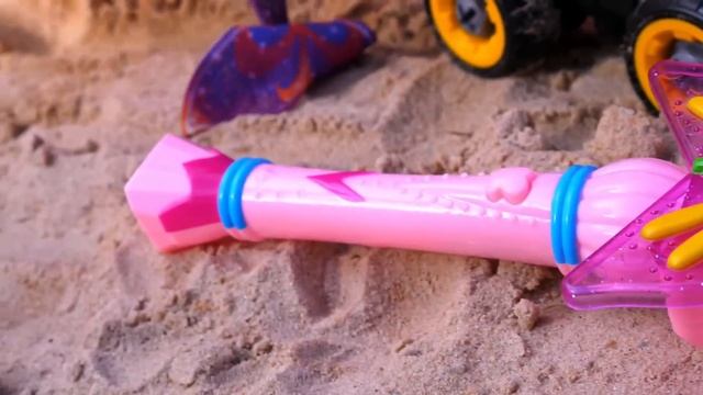 Кукла Русалка и СЮРПРИЗ от Маши Капуки - Игры для девочек - Бассейн для русалочки смотреть онлайн