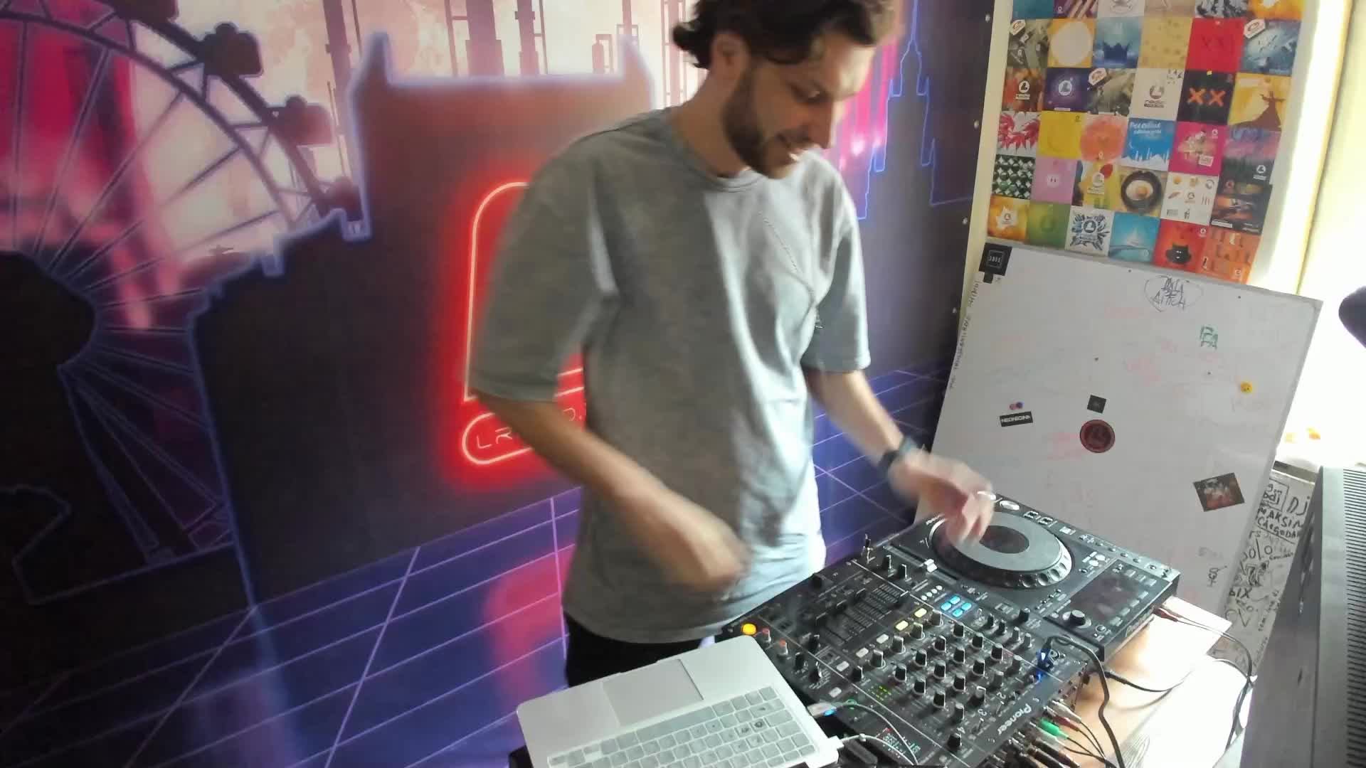 Живые игры 14.03.25 смотреть онлайн