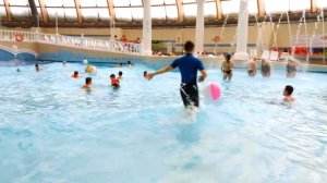 Машинки и Трансформеры. Шоу в аквапарке - Школа героев Акватим. Вспыш в беде! Спасаем машинку