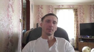 Почему телевизор сам щелкает каналы по кругу?