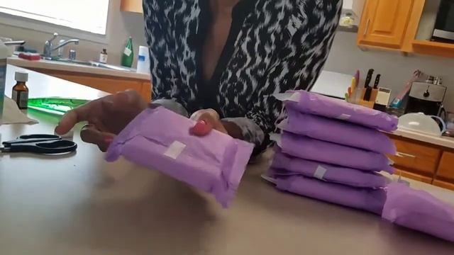 Post Partum Pads aka Padsicles смотреть онлайн