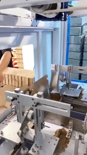 Automatic tray forming machine. смотреть онлайн