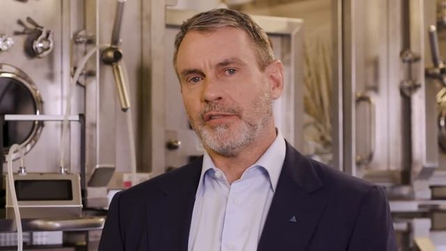 Sustainable Consumption: Expert Interview with Kimmo Fuller (EVP Products) смотреть онлайн