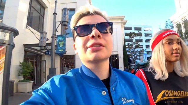 УЛЕТЕЛИ ИЗ СТРАНЫ С МАРИ СЕНН... смотреть онлайн