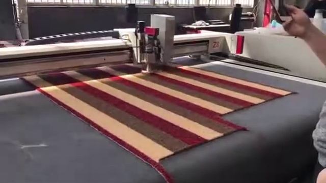 Плоттер X-Plot: Резка коврового покрытия смотреть онлайн