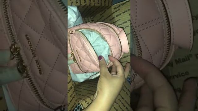 Michael Kors| Quilted Mini Rhea | Unboxing | Poshmark смотреть онлайн