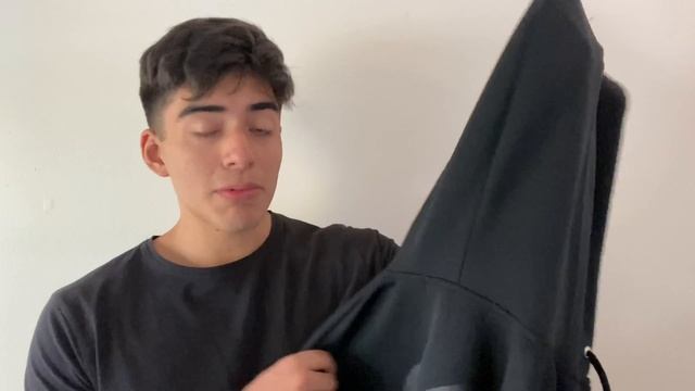 The CDG Hoodie Review смотреть онлайн