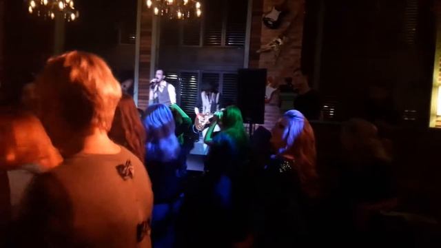 ВИТЕ НАДО ВЫЙТИ гр ДЖОННИ ДЕПП COVER смотреть онлайн