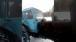 Как заводится МТЗ - 80 зимой.