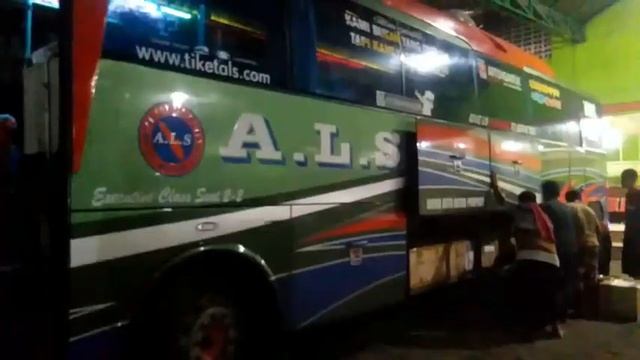 gookillll...Habis😆malam ini als 386 menuju medan]penuh tawa dan canda jadi pengobat galau смотреть онлайн