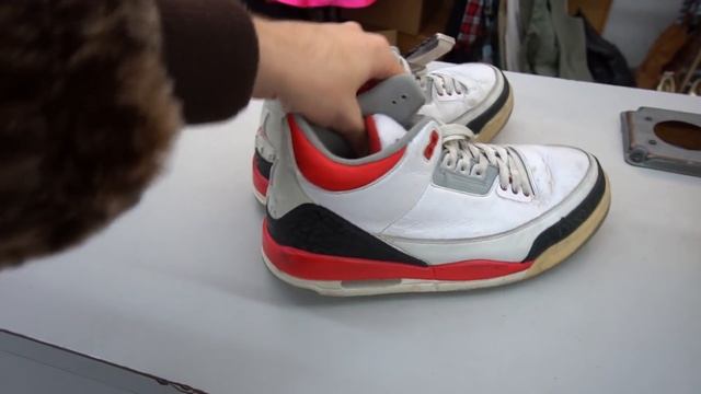 JORDAN 3s & USED WEAVE IN THE THRIFT! (Emotional) смотреть онлайн