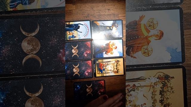 ВОДОЛЕЙ Таро-расклад на декабрь 2023 смотреть онлайн