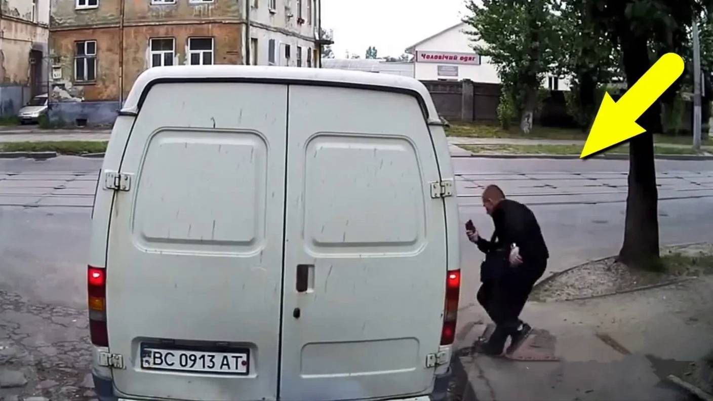 Когда засмотрелся в телефон и... смотреть онлайн