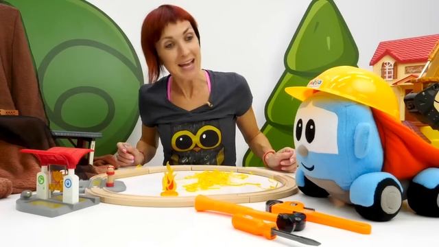 Как работают пожарные? Видео для детей про профессии с Машей Капуки смотреть онлайн