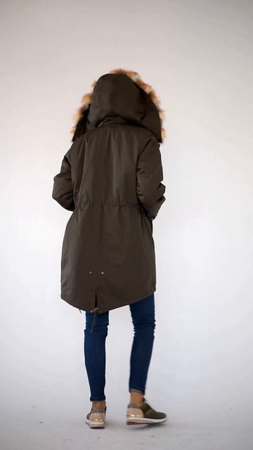 Женская парка с меховым жилетом из лисы: ВИДЕО смотреть онлайн