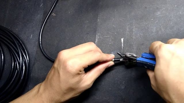 How to Connect PL259 connector to RG58 cable. PL259 Male coax UHF Connector crimp. смотреть онлайн