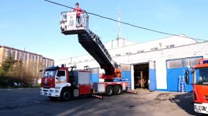 Пожарная МАШИНА и Маша Капуки на пожарных учениях. Про профессию пожарного - Интересное видео