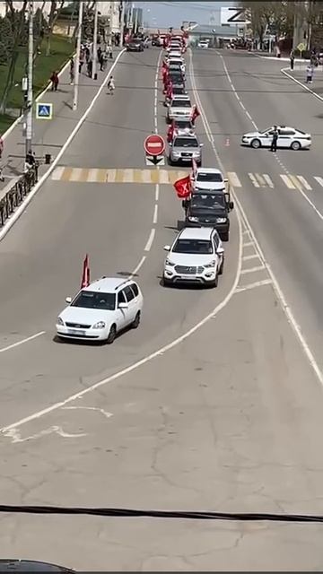 В Астрахани на Пасху состоялся автомобильный крестный ход