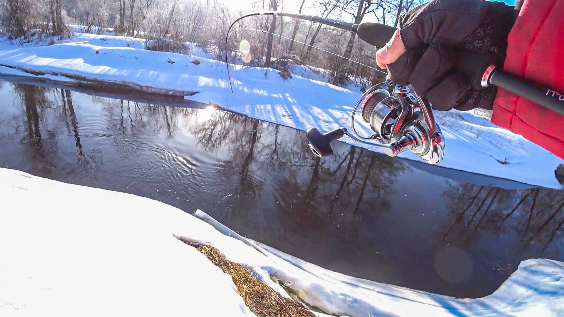 СТОИЛО ТОЛЬКО ПОСТАВИТЬ эту ПРИМАНКУ. Рыбалка на День Р. на малой реке на спиннинг смотреть онлайн