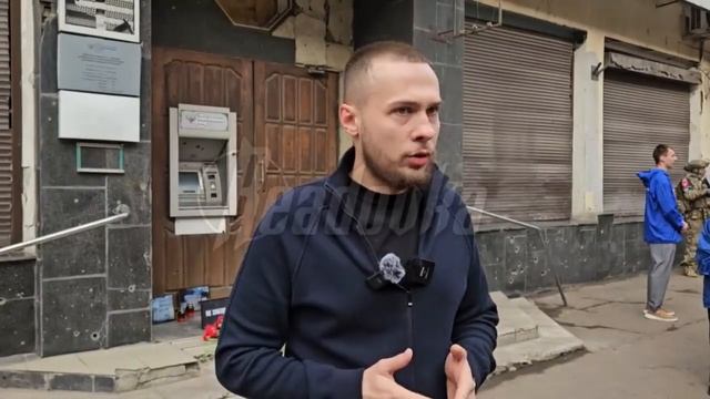 Люди приходят спустя 3 года почтить память погибших в теракте ВСУ 2022 года смотреть онлайн