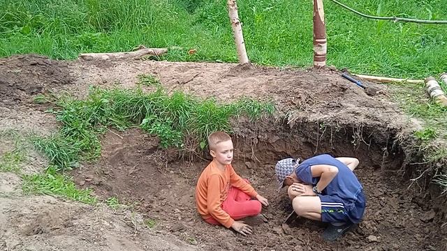 Строим наш дом, часть 2,копаем подвал смотреть онлайн