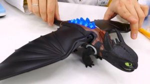 Игрушки из мультфильма Как приручить Дракона? У Беззубика закончился огонь!