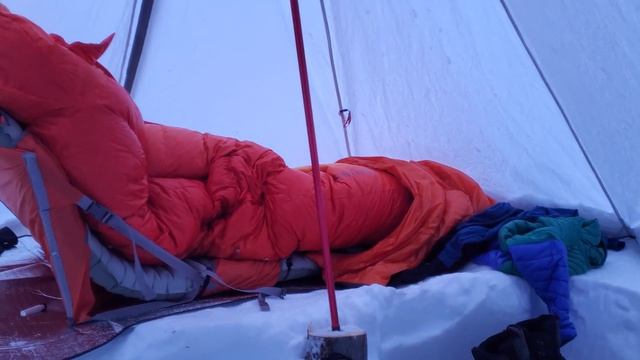 HOT TENT FAILURE // Solo Winter Camping смотреть онлайн