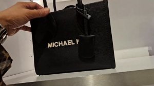 😍MICHAEL KORS OUTLET~ UP TO 70% OFF~  BAGS~ WALLET~ SHOES & MORE‼️