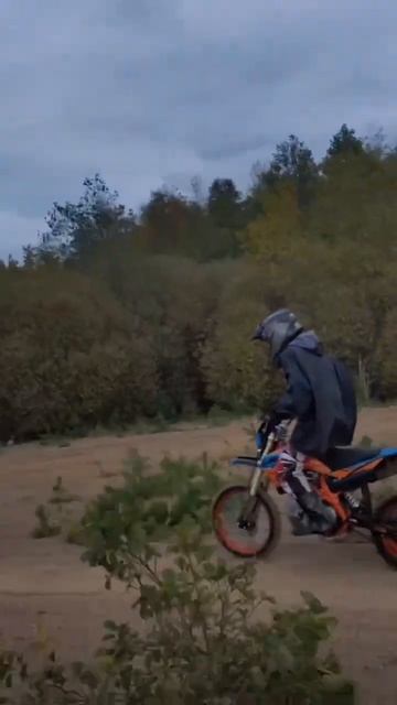 Научим кататься на питбайке. Научим на мотоцикле. На мотоцикле без прав. #motokurort #shorts #short смотреть онлайн