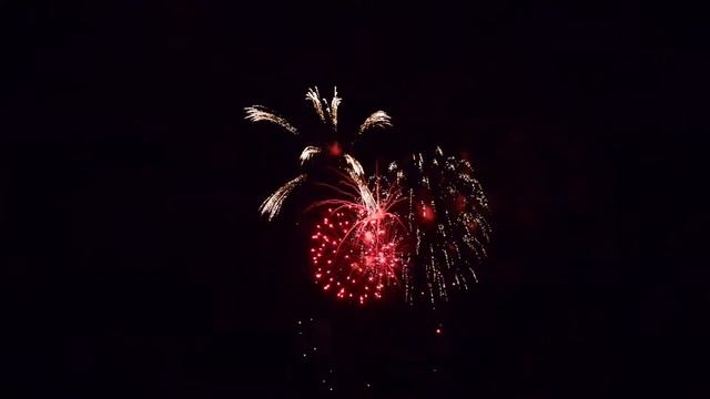 Праздничный фейерверк 2017 смотреть онлайн