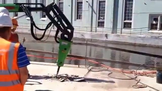 Демонтажный робот AVANT 185: Волховская ГЭС смотреть онлайн