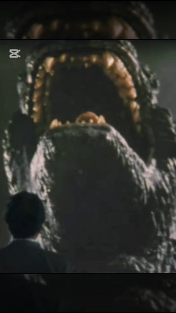 Legendary Godzilla roars... смотреть онлайн