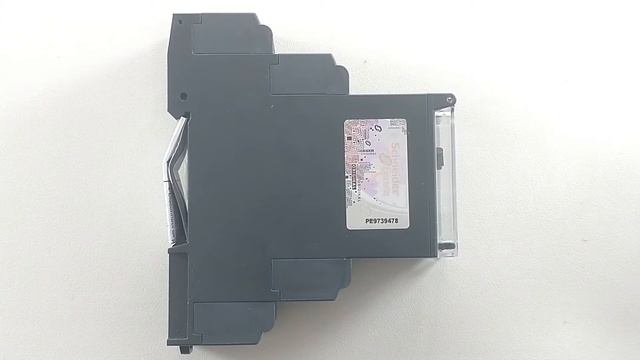 RE22R2MYMR - SCHNEIDER - Zelio Time(UNBOXING) - Relé temporizador смотреть онлайн