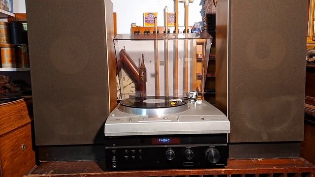 Black and Blue. Louis Armstrong. Giants Of Jazz 33rpm. Akai AP-Q50 Direct Drive Turntable смотреть онлайн