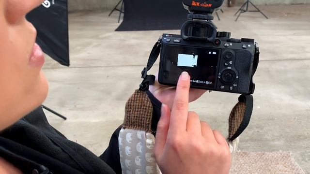 FULL TUTORIAL: Photograph A Black Dog On A Black Background In Studio