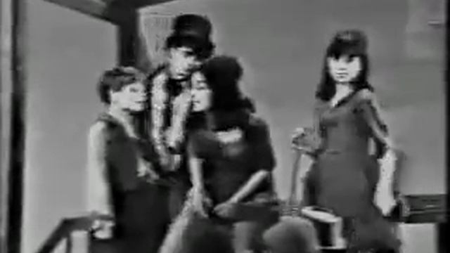Davy Jones and Gergria Brown Oliver! смотреть онлайн