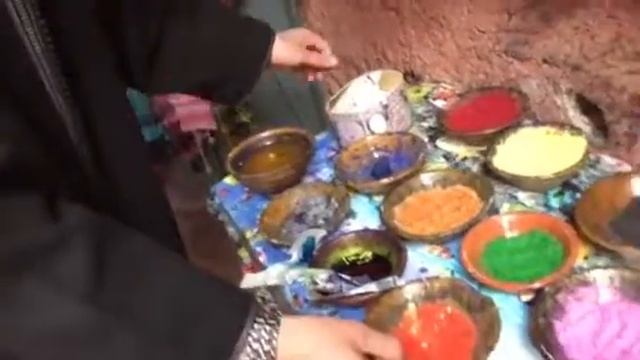 Sukh in Marrakech demonstrates color transformation смотреть онлайн