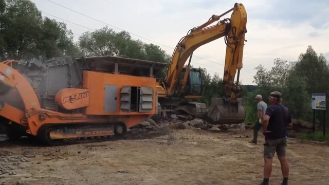 Demolice kalového lapače za použití drtících nůžek. Lesy ČR смотреть онлайн