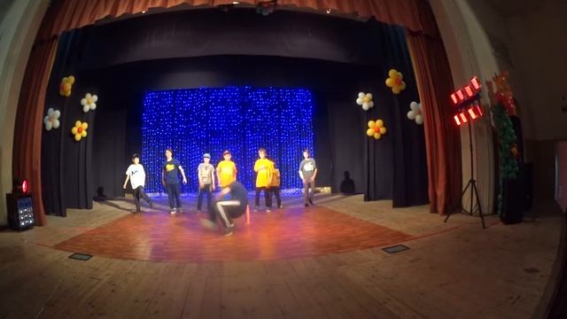 Опасные ребята (командное шоу)