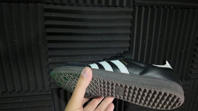 Adidas Samba Classic Review