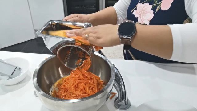 Angie Pangi's No Sweat Pawpaw Cake In Saladmaster