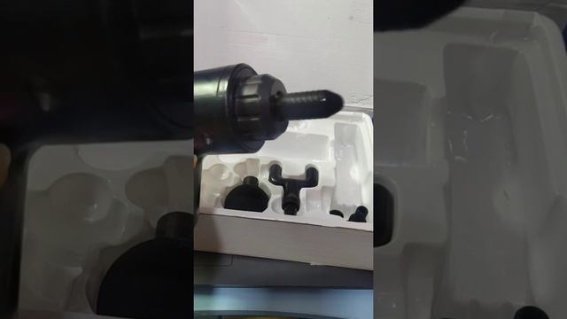 facial Gun Massagar with Attachments смотреть онлайн