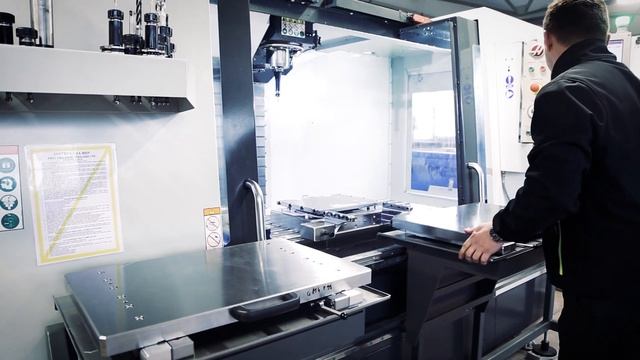 Manual Pallet Changer смотреть онлайн