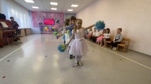 Танец «До-Ре-Ми» воспитанники старшей группы «Радуга»